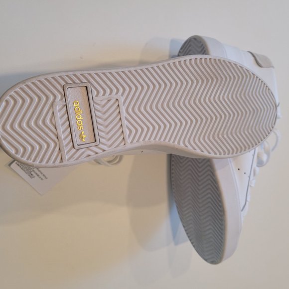 Adidas Women's 7.5 White High Tops - New - Picture 4 of 4
